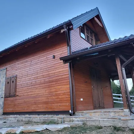Vikendice Karamarkovic Holiday home Goc