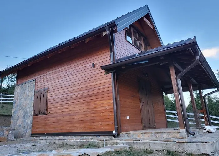 Vikendice Karamarkovic 펜션 고츠